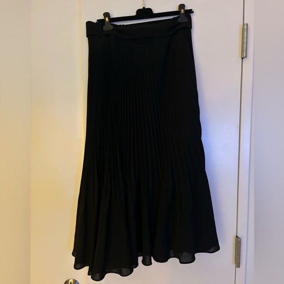 Club Monaco Split Pleated Skirt - Picture 3 of 7